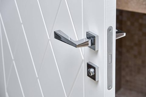 Installation de porte blindée ou blindage de porte à Sceaux : quelle option est la plus adaptée ?